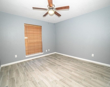 8016 Tree Leaf Lane - Photo Thumbnail 4