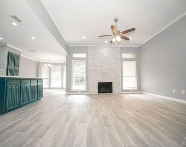 8016 Tree Leaf Lane - Photo Thumbnail 3