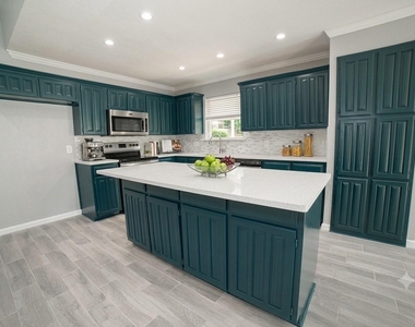8016 Tree Leaf Lane - Photo Thumbnail 5