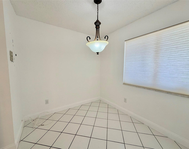 9587 Weldon Circle - Photo Thumbnail 7