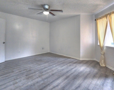 9827 Walnut Street - Photo Thumbnail 6