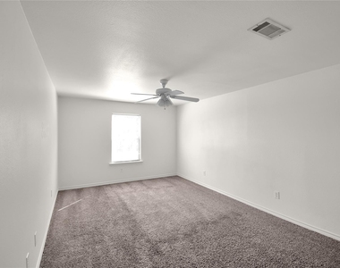1102 Parkway Trail - Photo Thumbnail 10