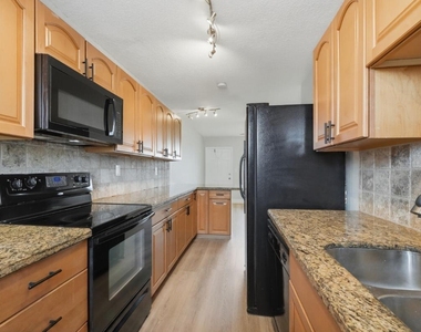 6191 Sw 37th Street - Photo Thumbnail 3