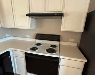 2755 Hacienda Lake Drive - Photo Thumbnail 13
