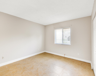 6053 10th Avenue N - Photo Thumbnail 13