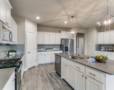 1117 Southwark Drive - Photo Thumbnail 7