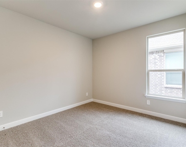 1117 Southwark Drive - Photo Thumbnail 20