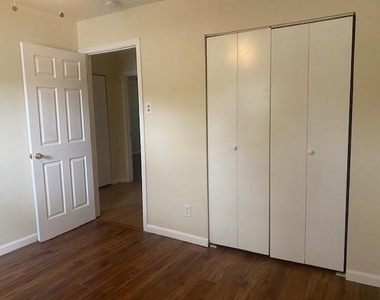 2014 Victoria Road - Photo Thumbnail 11