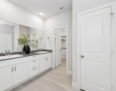 528 Cattle Chute Court - Photo Thumbnail 18