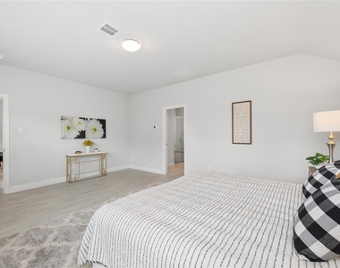 528 Cattle Chute Court - Photo Thumbnail 16