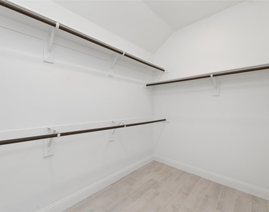 528 Cattle Chute Court - Photo Thumbnail 20
