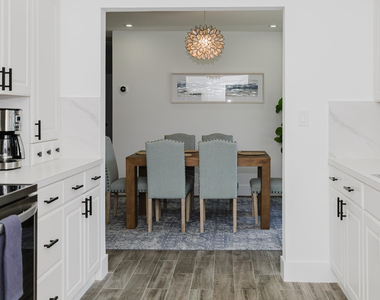 415 Pittsburgh Drive - Photo Thumbnail 23