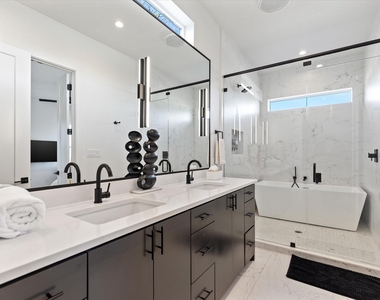 401 Martinique Avenue - Photo Thumbnail 10