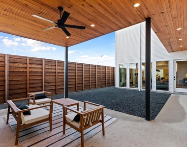 401 Martinique Avenue - Photo Thumbnail 16