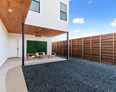 401 Martinique Avenue - Photo Thumbnail 15