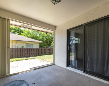 325 Nw 65th Terrace - Photo Thumbnail 25