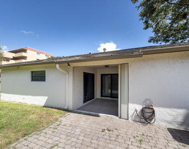 325 Nw 65th Terrace - Photo Thumbnail 31