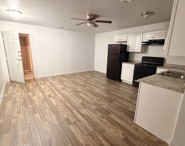 2905 Clarksville Street - Photo Thumbnail 1