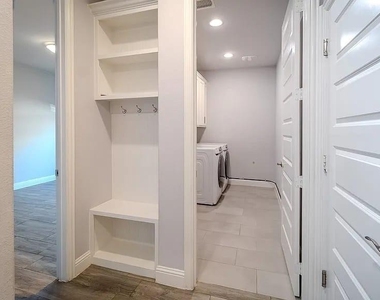 3215 Mattie Grey Lane - Photo Thumbnail 13