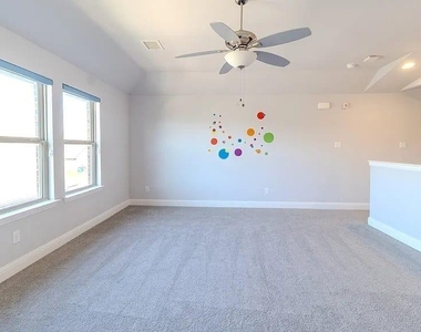 3215 Mattie Grey Lane - Photo Thumbnail 7