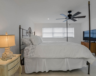 401 Briny Avenue - Photo Thumbnail 9