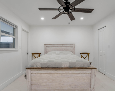 401 Briny Avenue - Photo Thumbnail 11