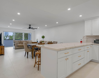 401 Briny Avenue - Photo Thumbnail 6