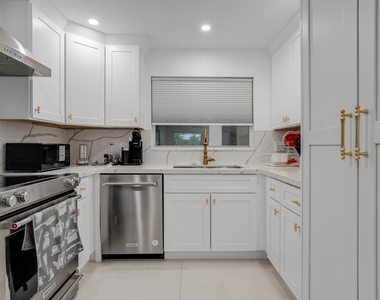 401 Briny Avenue - Photo Thumbnail 7
