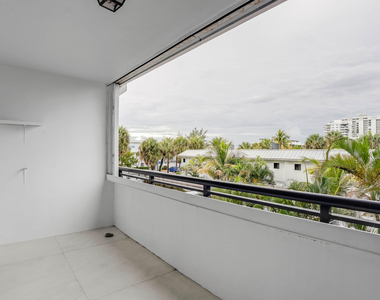 401 Briny Avenue - Photo Thumbnail 21