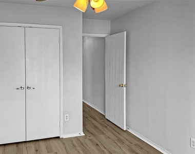 6521 Regina Drive - Photo Thumbnail 16
