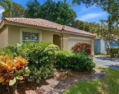 4112 Pine Ridge Lane - Photo Thumbnail 1