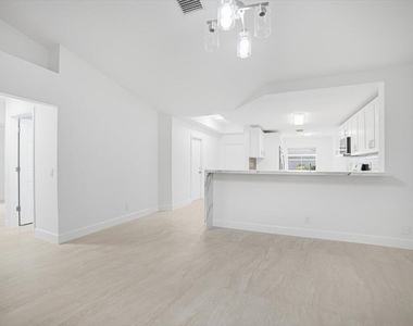 4112 Pine Ridge Lane - Photo Thumbnail 21