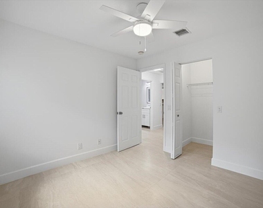 4112 Pine Ridge Lane - Photo Thumbnail 17