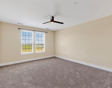 3425 Sanjeev Drive - Photo Thumbnail 15