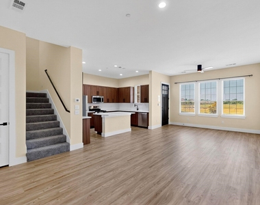 3425 Sanjeev Drive - Photo Thumbnail 5
