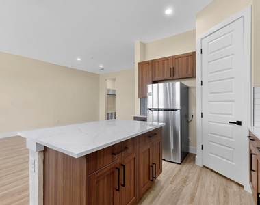 3425 Sanjeev Drive - Photo Thumbnail 12