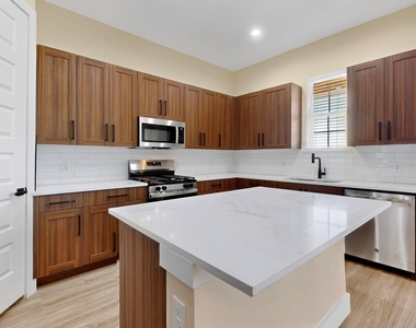 3425 Sanjeev Drive - Photo Thumbnail 8