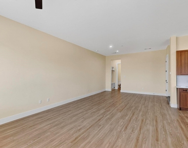 3425 Sanjeev Drive - Photo Thumbnail 6