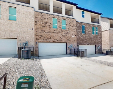 3425 Sanjeev Drive - Photo Thumbnail 39