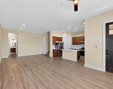 3425 Sanjeev Drive - Photo Thumbnail 4