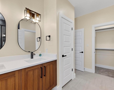 3425 Sanjeev Drive - Photo Thumbnail 19