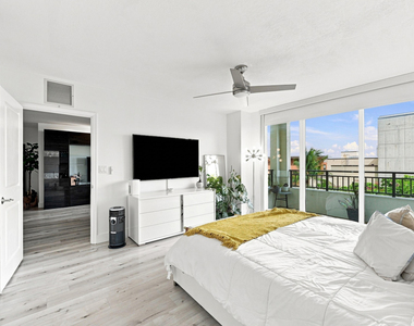 610 W Las Olas Boulevard - Photo Thumbnail 8