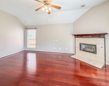9612 Cliffside Drive - Photo Thumbnail 7