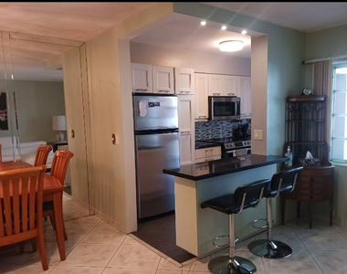 141 Ne 10th Avenue - Photo Thumbnail 6