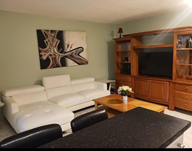 141 Ne 10th Avenue - Photo Thumbnail 4
