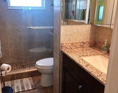 141 Ne 10th Avenue - Photo Thumbnail 9