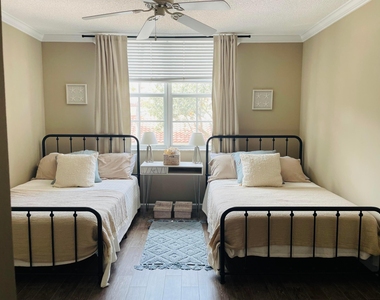 11750 Saint Andrews Place - Photo Thumbnail 15