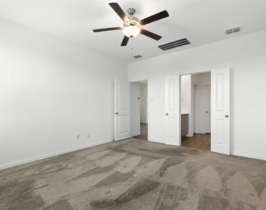 6924 Waterloo Lane - Photo Thumbnail 8