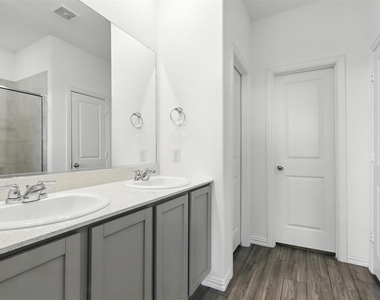 6924 Waterloo Lane - Photo Thumbnail 9