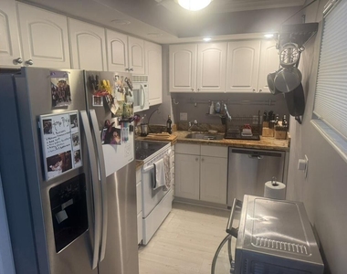 180 Isle Of Venice Drive - Photo Thumbnail 10